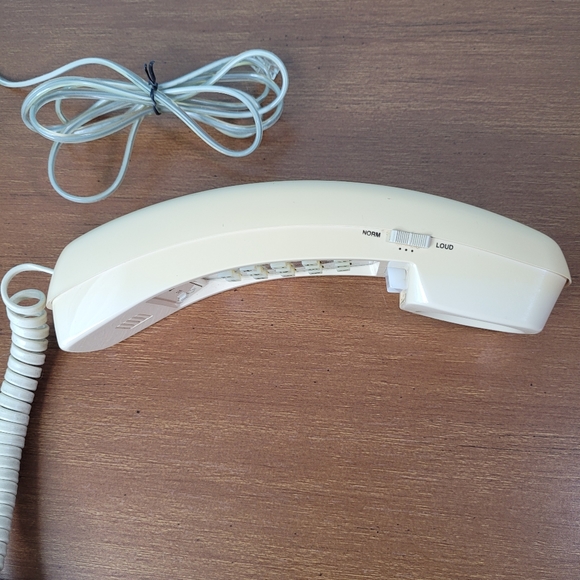 AT&T Trimline 210 VTG Phone Yellow Touch Tone Pulse Push Button Wall Works! - Picture 3 of 11